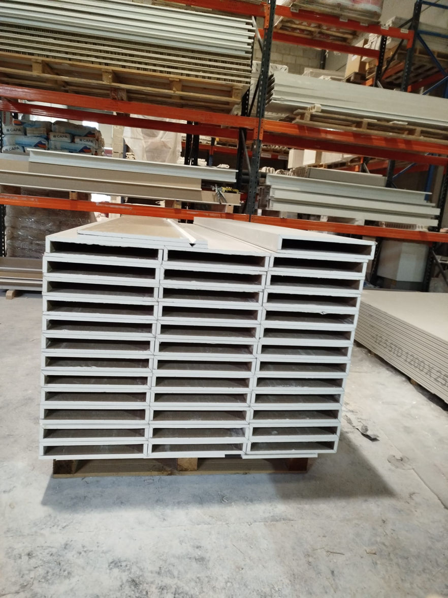 SOMOS FABRICANTES LÍDERES DE PREFORMADOS CON PLACA DE YESO